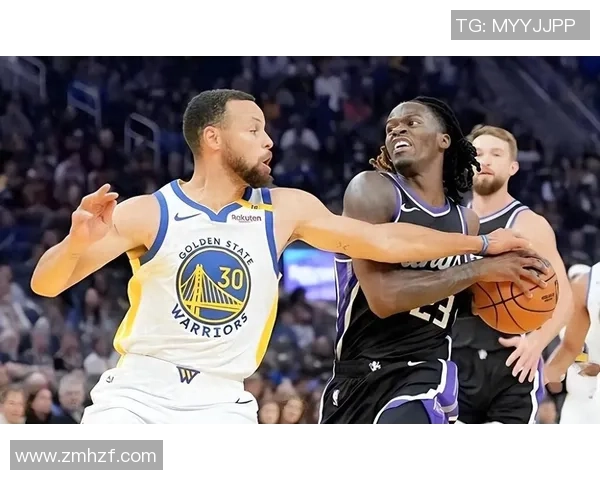 勇士与太阳第三节激战回顾球员表现与战术分析全景呈现